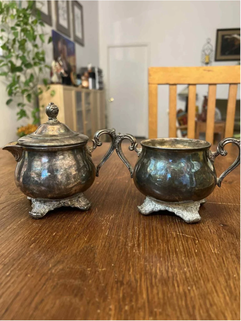 Wm Rogers & Son Victorian Rose Silverplate Sugar Bowl & Creamer Set 1904EUC